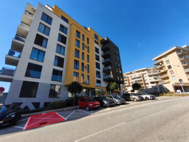 Vonkajšie parkovacie miesto na predaj na Klimkovičovej ulici