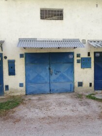 Dlhodobý prenájom garáže s elektrinou a jamou