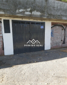 Predaj garáže v Karlovej Vsi na Karloveskej ulici