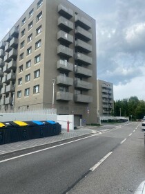 Prenájom vnútorného parkovacieho miesta v garáži