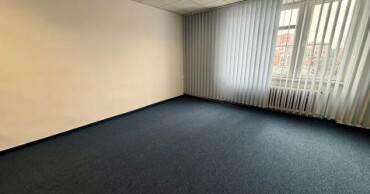 Na predaj murovaná garáž v uzatvorenom areáli v Senici