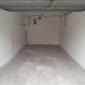 Prenájom murované garáže 21 m² v Šamoríne na Veternej ulici