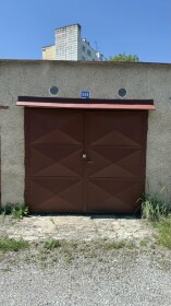 Murovaná garáž s pivnicou a elektrinou na prenájom v Spišskej Novej Vsi