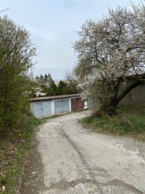 Garáž na predaj v Zeleznikoch na Krakovskej ulici