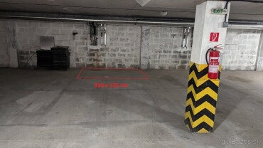 Prenájom garáže pre motorku na Sustekovej ulici v Petržalke