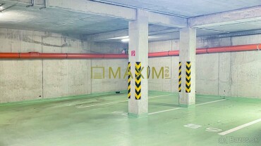 Prenájom podzemného garážového státia v OPPIDUM, Uzbecká ulica