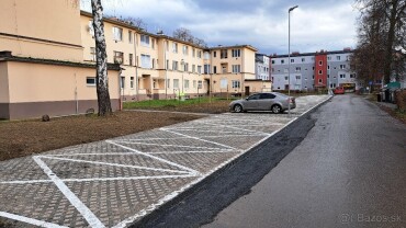 Na predaj parkovacie státie s pozemkom 15 m² na Mierovej ul.