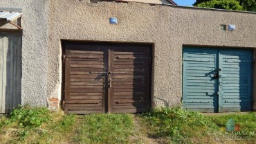Na predaj garáž 22 m2 v Handlovej s prístupom a bez elektriny
