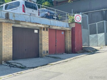 Samostatná murovaná garáž na prenájom, 18 m2, Sokolská, BA I