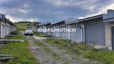 Samostatne stojaca uzamykateľná garáž na Ťačevskej ulici v Bardejove