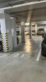 Na predaj vnútorné parkovacie miesto v garáži Cube, Vlčince
