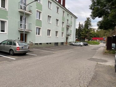 Predaj vonkajšieho parkovacieho státia na R. Jašíka vo Zvolene