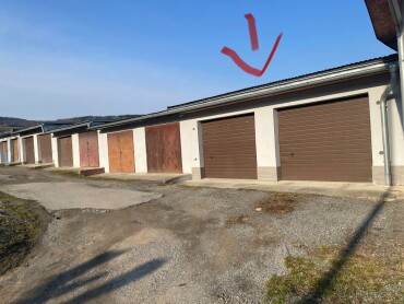 Na predaj dvojgaráž na Tačevskej ulici