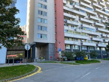 Prenájom parkovacieho miesta v podzemnej garáži Koloseo na Tomášikovej ulici