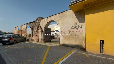 Prenájom vonkajšieho parkovacieho miesta na Hradbovej ulici