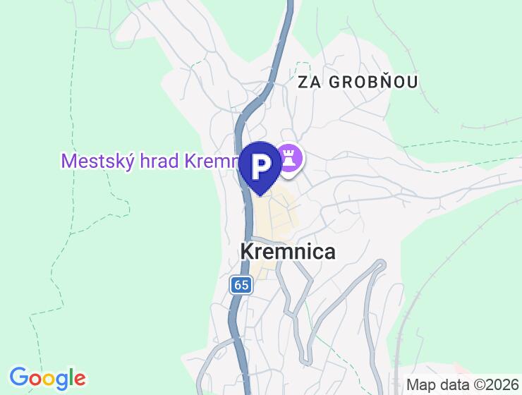 Veľká garáž na prenájom s montážnou jamou a rozmermi 9,40 × 3,30 m