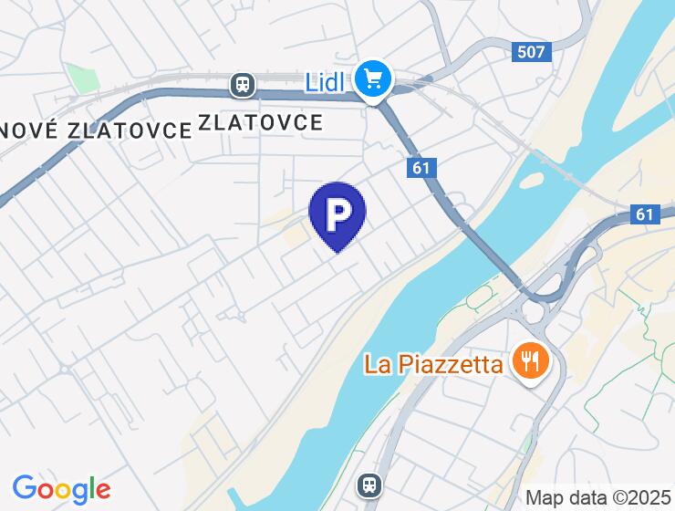 Voľné parkovacie miesto na Veľkomoravskej ulici v Trenčíne