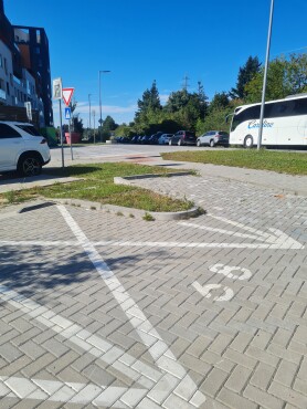 Vonkajšie parkovacie státie - Čerešne