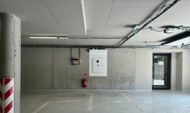 Parkovacie miesta pre motocykle v garáži