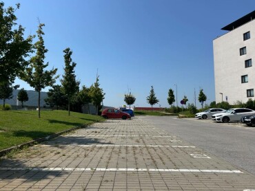 Predaj vonkajšieho parkovacieho miesta na Hany Ponickej 221, Bratislava