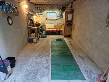Predaj garáže s elektrinou a montážnou jamou v Dubnici nad Váhom