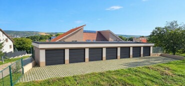 Investičný projekt 14 garáží na predaj s pozemkom v Hlohovci