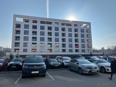 Prenájom vonkajšieho parkovacieho miesta v Martine