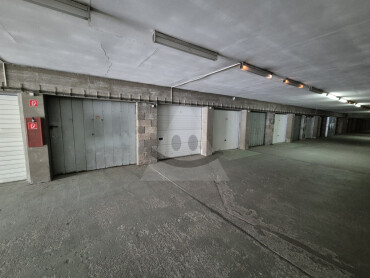 Predaj garážového státia v parkovacom dome - 15 m2, Hájik