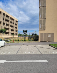 Vonkajšie parkovacie miesto na prenájom pri Bory Mall