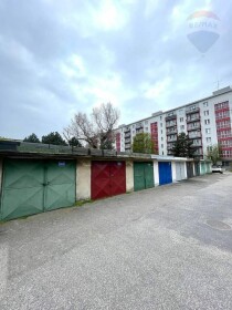 Na predaj vnútorná garáž 20 m2 na Haburskej ulici v Bratislave - Ružinov