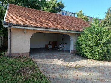 Dvojgaráž na prenájom s elektrinou a diaľkovým ovládaním