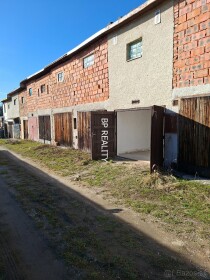 Na predaj suchá garáž na Lieskovskej ceste