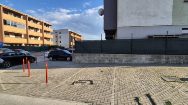 Vonkajšie parkovacie státie na predaj v Senci na ul. Slávičia