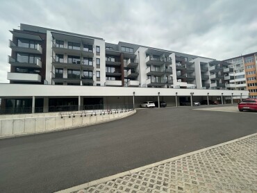 Prenájom krytého parkovacieho miesta v Baťovej rezidencii