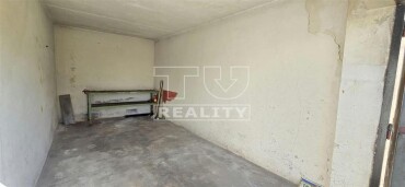 Murovaná garáž na predaj na Jegorovovej ceste - 18 m2