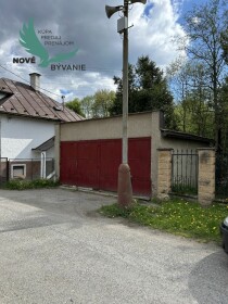 Dvojgaráž na predaj s elektrinou a možnosťou kúrenia - Brezno