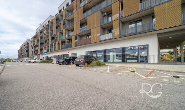 Predaj garážového státia v Slnečniciach na Fialovej ulici