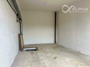 Na predaj: Garáž v radovej zástavbe pri Židovskom cintoríne, Spišská Nová Ves