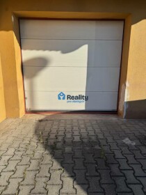 Prenájom garáže v obytnom dome na Moyzesovej ulici, Považská Bystrica