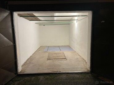 Priestranná garáž na prenájom v Park Angelinum, Košice