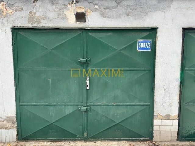 Predaj samostatnej garáže s pozemkom v Ružinove