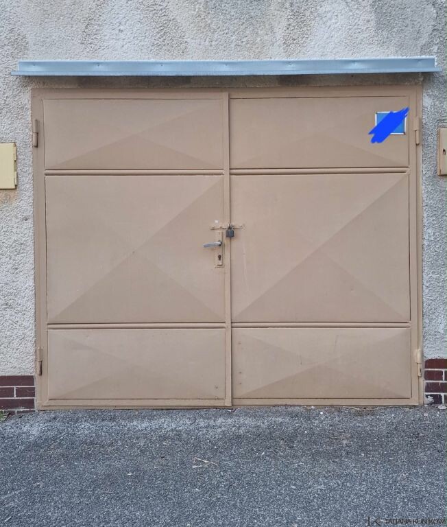 Predaj priestrannej garáže 21m² s vlastnou elektrinou v Trenčíne