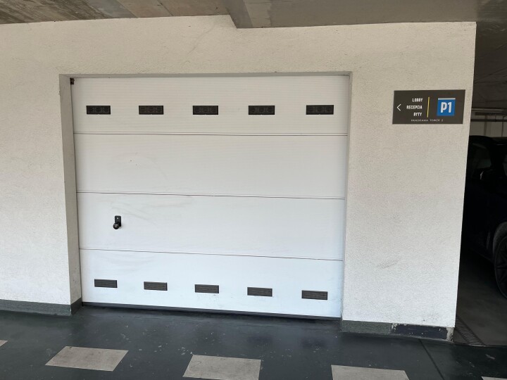 Uzamykateľna GARAZ / SKLAD v Panorama City