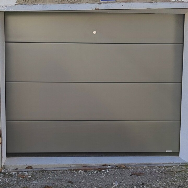 Dlhodobý prenájom garáže s elektrikou v Banskej Bystrici