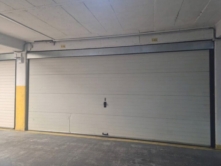 Na predaj podzemná dvojgaráž s elektrinou