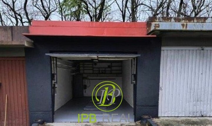 Predaj samostatnej garáže na Púpavovej ulici v Karlovej Vsi