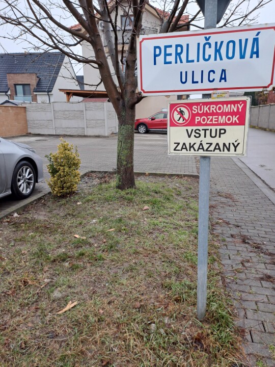 Vonkajšie parkovacie státie - prenajom - Perličková, BA