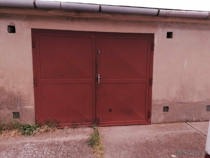 Veľká murovaná garáž na predaj v Bratislave, Rušňová ulica