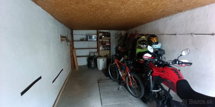 Polovičná garáž na prenájom pre motorku v Košiciach