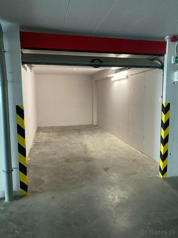 Na predaj garáž v garážovom dome - Pezinok - Muškátová